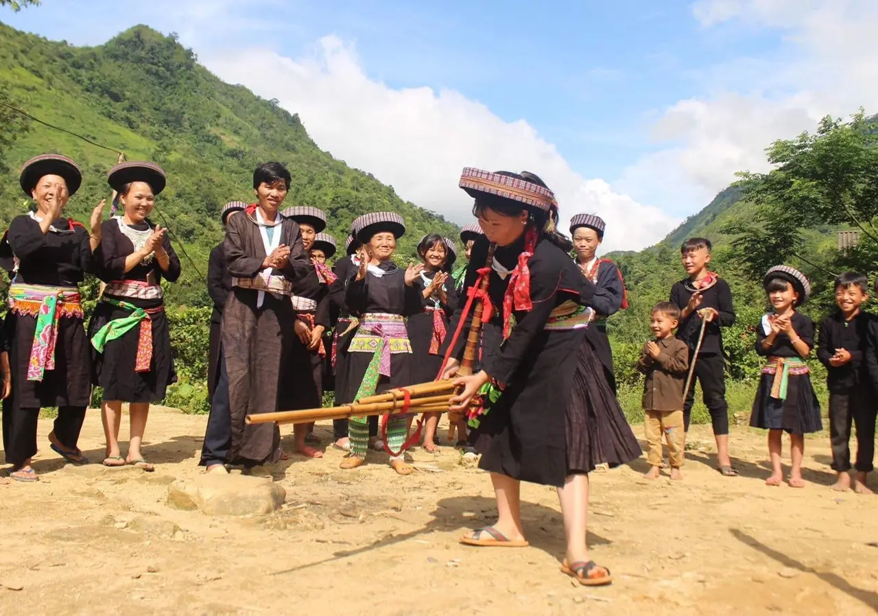 Kinh nghiệm đi chợ t&igrave;nh Sapa - N&eacute;t đặc sắc trong văn h&oacute;a v&ugrave;ng cao 3
