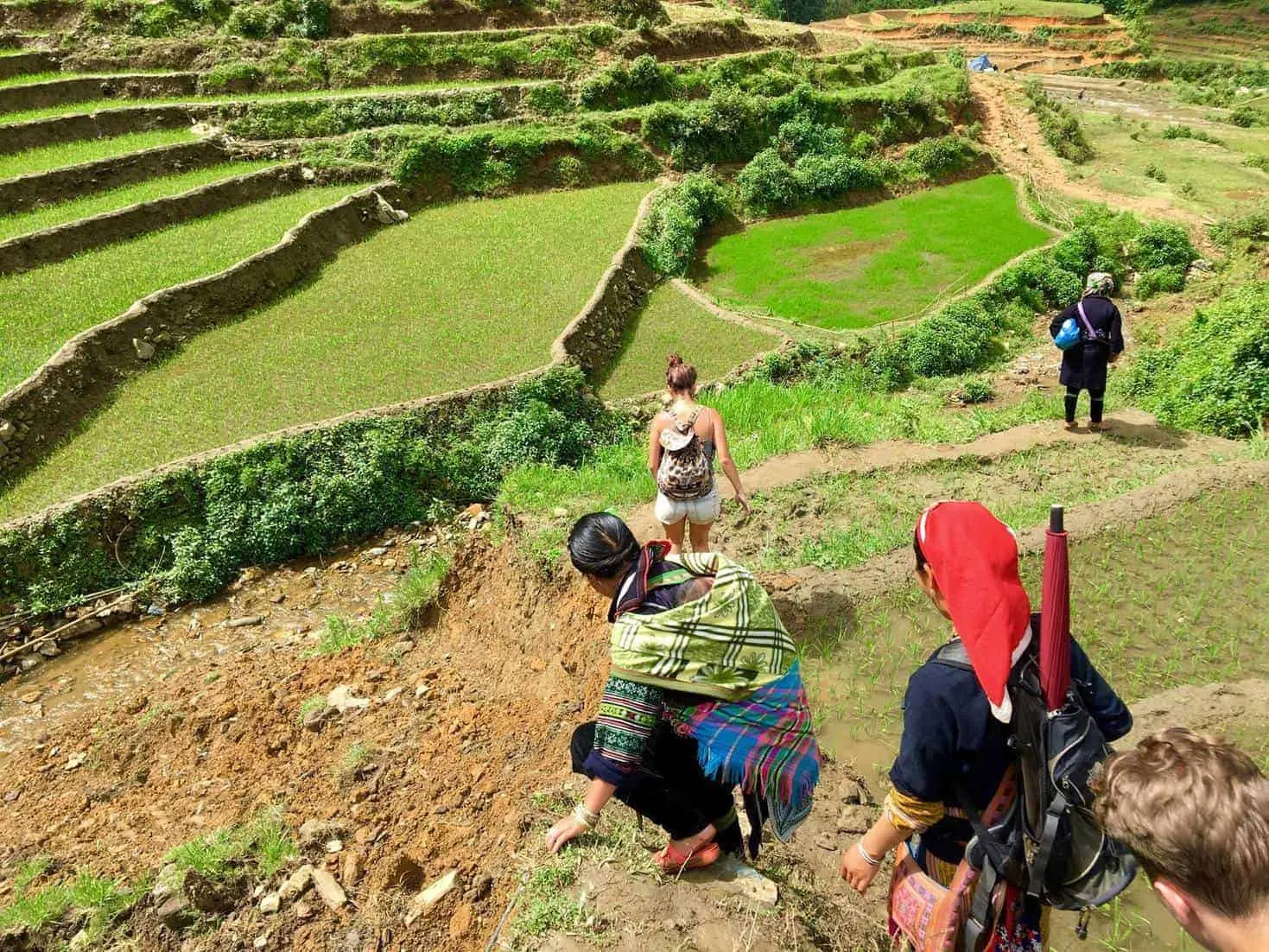 Kinh nghiệm đi Trekking v&agrave; thăm bản l&agrave;ng Sapa - Những mẹo bổ &iacute;ch bạn cần n&ecirc;n biết 4