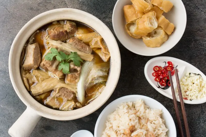 Bak Kut Teh, m&oacute;n ăn thanh tao của ẩm thực Singapore 2