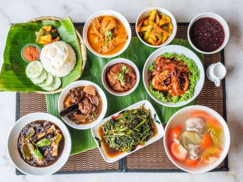 Kh&aacute;m ph&aacute; ẩm thực Nyonya giao h&ograve;a đa sắc tộc 2