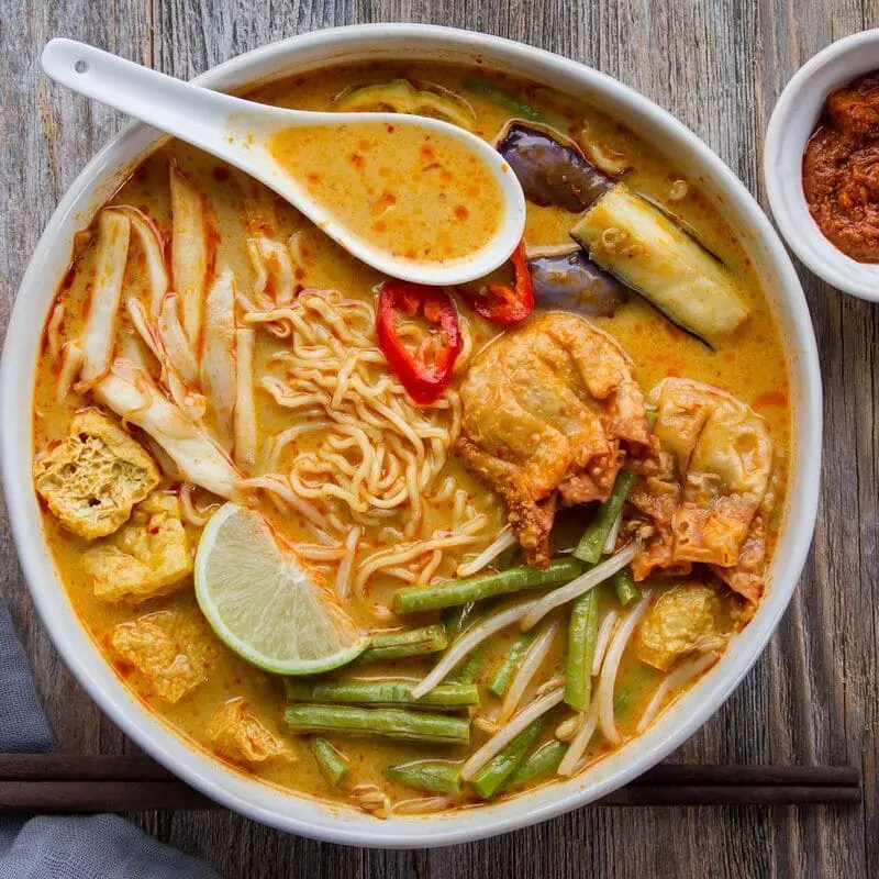 Kh&aacute;m ph&aacute; mỹ vị của m&oacute;n Laksa nổi danh Đ&ocirc;ng Nam &Aacute; 2