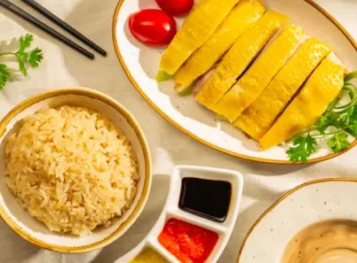 Trải nghiệm món cơm gà Kampong đặc sản Singapore