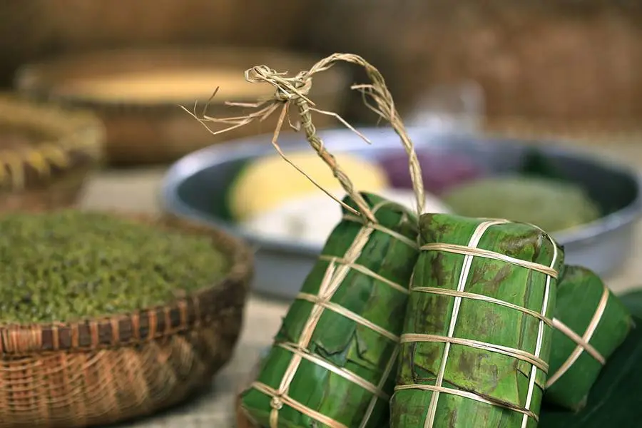 Bánh tét cốm dẹp Sóc Trăng, hương vị ẩm thực Khmer độc đáo