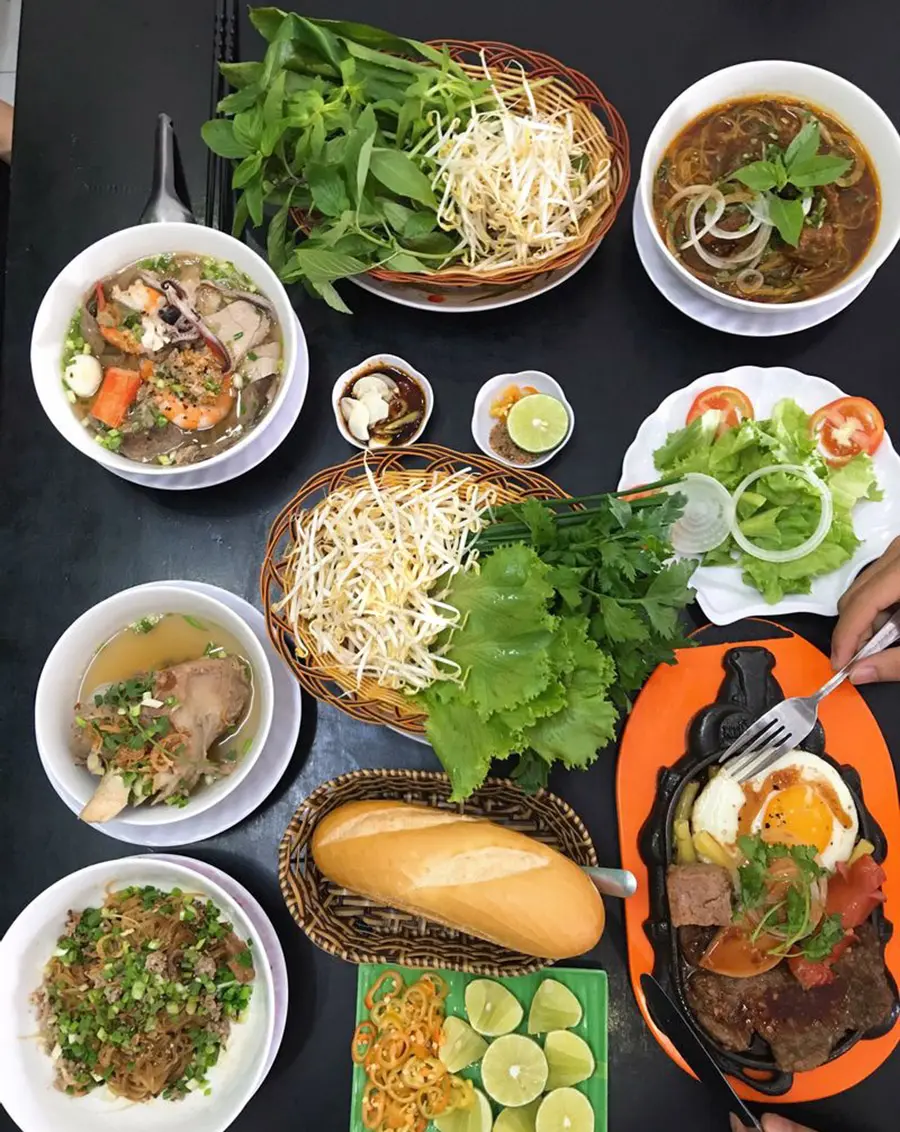 Bỏ t&uacute;i c&aacute;c qu&aacute;n ăn s&aacute;ng ở S&oacute;c Trăng cho ng&agrave;y mới tr&agrave;n đầy năng lượng 2