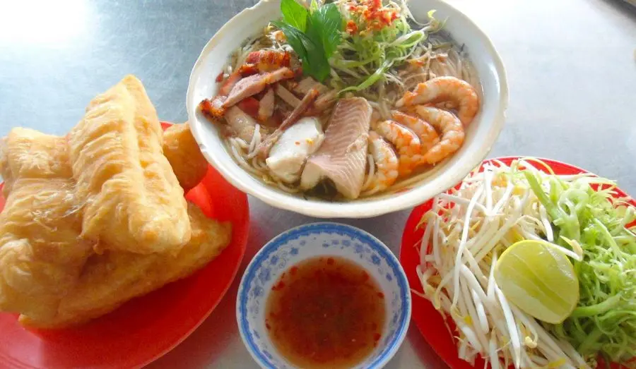 B&uacute;n nước l&egrave;o S&oacute;c Trăng đậm đ&agrave; hương vị ẩm thực T&acirc;y Nam Bộ 9