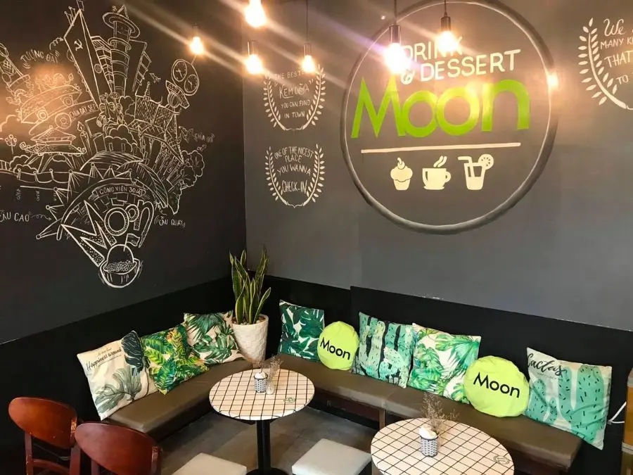 Check in The Moon Coffee TRĂNG, qu&aacute;n c&agrave; ph&ecirc; b&aacute;nh ngọt cực hot 4
