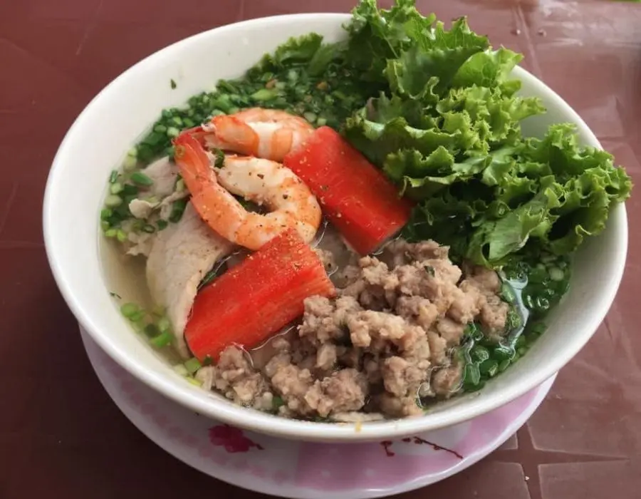 Hương vị Hủ Tiếu Nam Vang Ngọc Trinh đậm đ&agrave;, thơm ngon 2