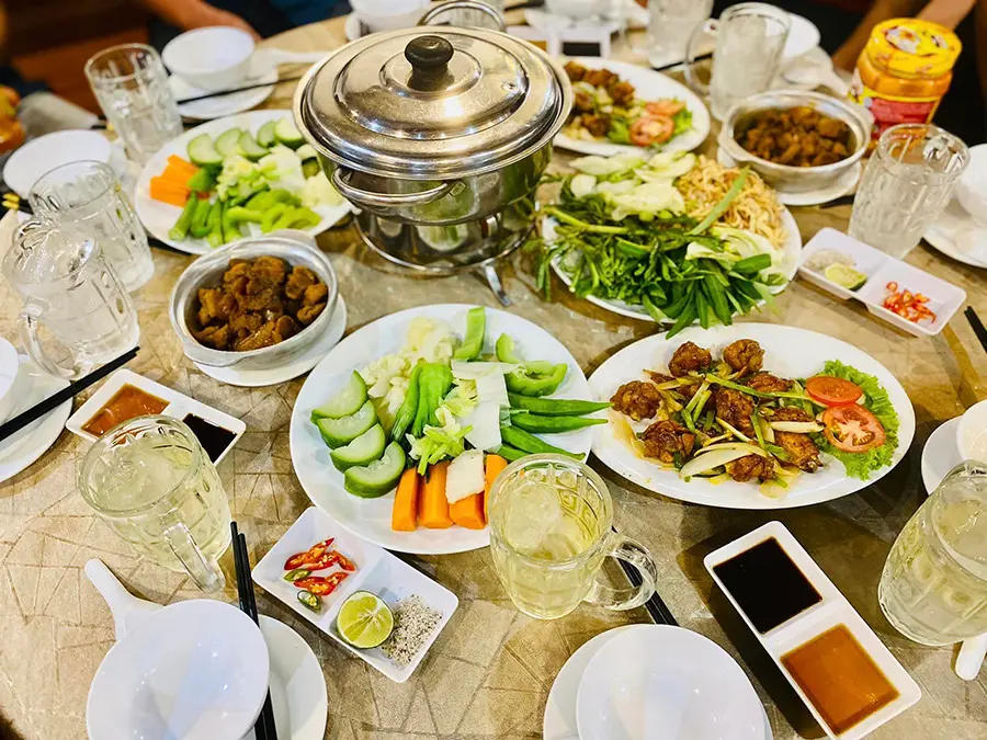 Nh&agrave; H&agrave;ng Hải Tượng S&oacute;c Trăng v&agrave; kh&ocirc;ng gian sang trọng, thực đơn chất lượng 10