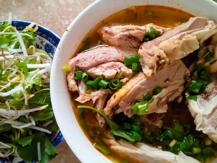 Thử b&uacute;n vịt nấu ti&ecirc;u S&oacute;c Trăng để biết thế n&agrave;o l&agrave; mỹ vị trần gian 6