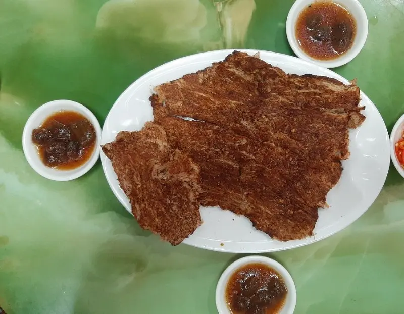 Nhâm nhi miếng Khô trâu Thạnh Trị mềm ngọt, nhìn là thèm