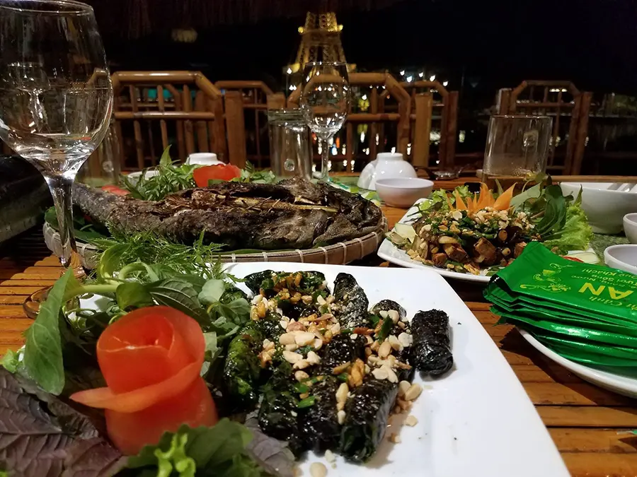 Ẩm thực sinh vật Cảnh An, ngỡ ng&agrave;ng với kh&ocirc;ng gian độc nhất v&ocirc; nhị 9