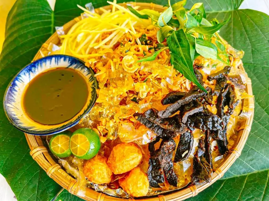 B&aacute;nh tr&aacute;ng chị Hằng, thi&ecirc;n đường ăn vặt hấp dẫn ở T&acirc;y Ninh 6