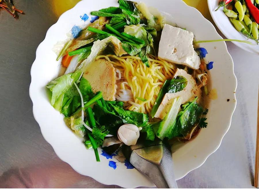 Điểm danh Top qu&aacute;n chay T&acirc;y Ninh đồ ăn ngon, kh&ocirc;ng gian thanh tịnh 4