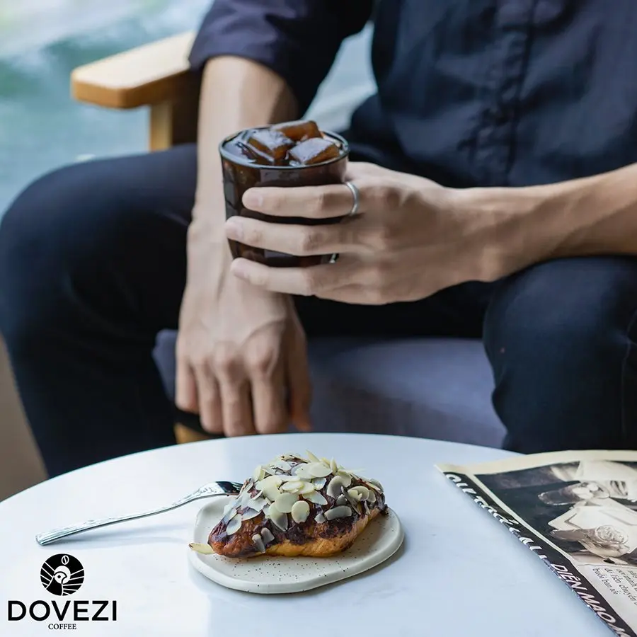Dovezi Coffee, qu&aacute;n c&agrave; ph&ecirc; phong c&aacute;ch industrial độc đ&aacute;o 7