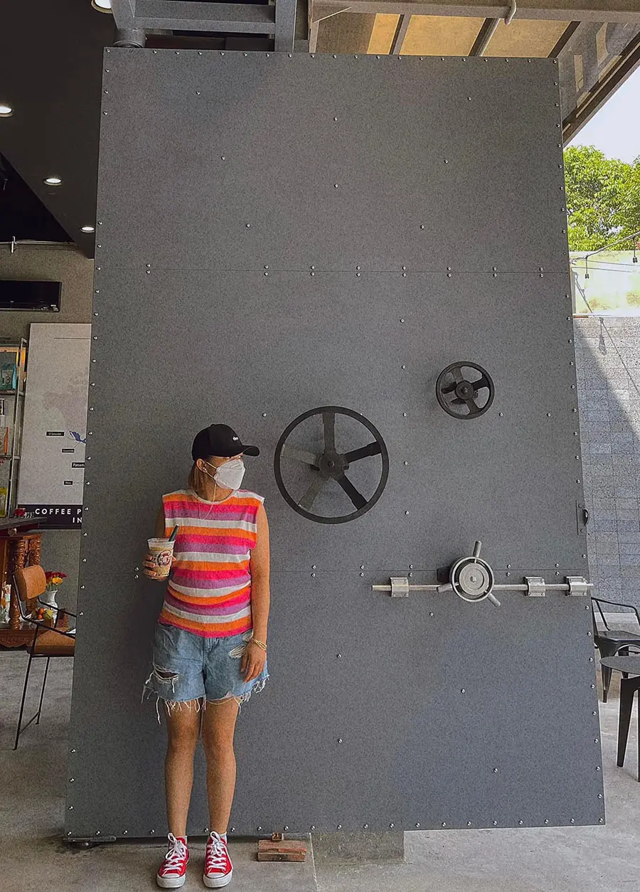 Gu Việt Roastery, trải nghiệm kh&ocirc;ng gian hiện đại đầy ph&aacute; c&aacute;ch 7