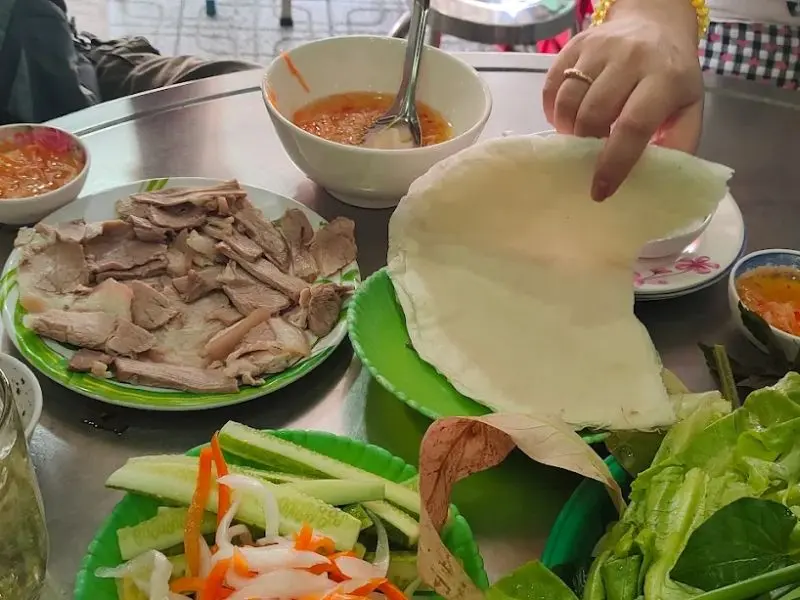Mách bạn 14 quán bánh tráng phơi sương được giới trẻ săn đón 20