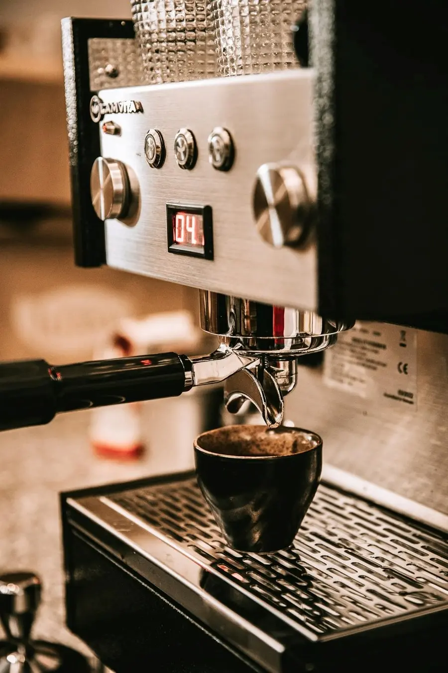 MiX Premium Coffee với kh&ocirc;ng gian tối giản th&iacute;ch hợp để bạn tha hồ sống ảo 4