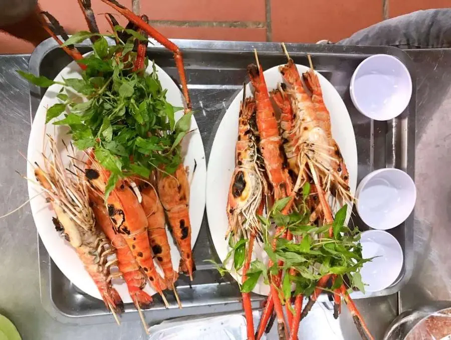 Phố Đ&ecirc;m Qu&aacute;n, thưởng thức nh&agrave; h&agrave;ng hải sản cực ngon tại T&acirc;y Ninh 3