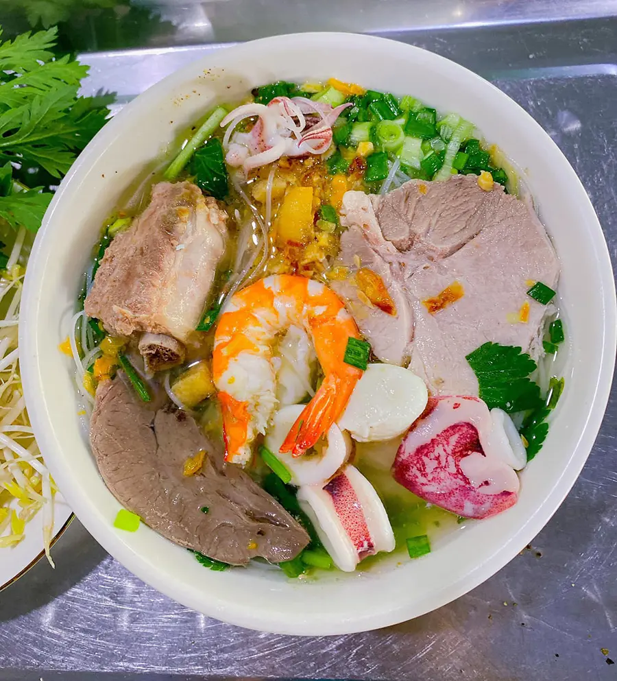 Thưởng thức hủ tiếu T&acirc;y Ninh, m&oacute;n ăn b&igrave;nh dị g&acirc;y thương nhớ 3