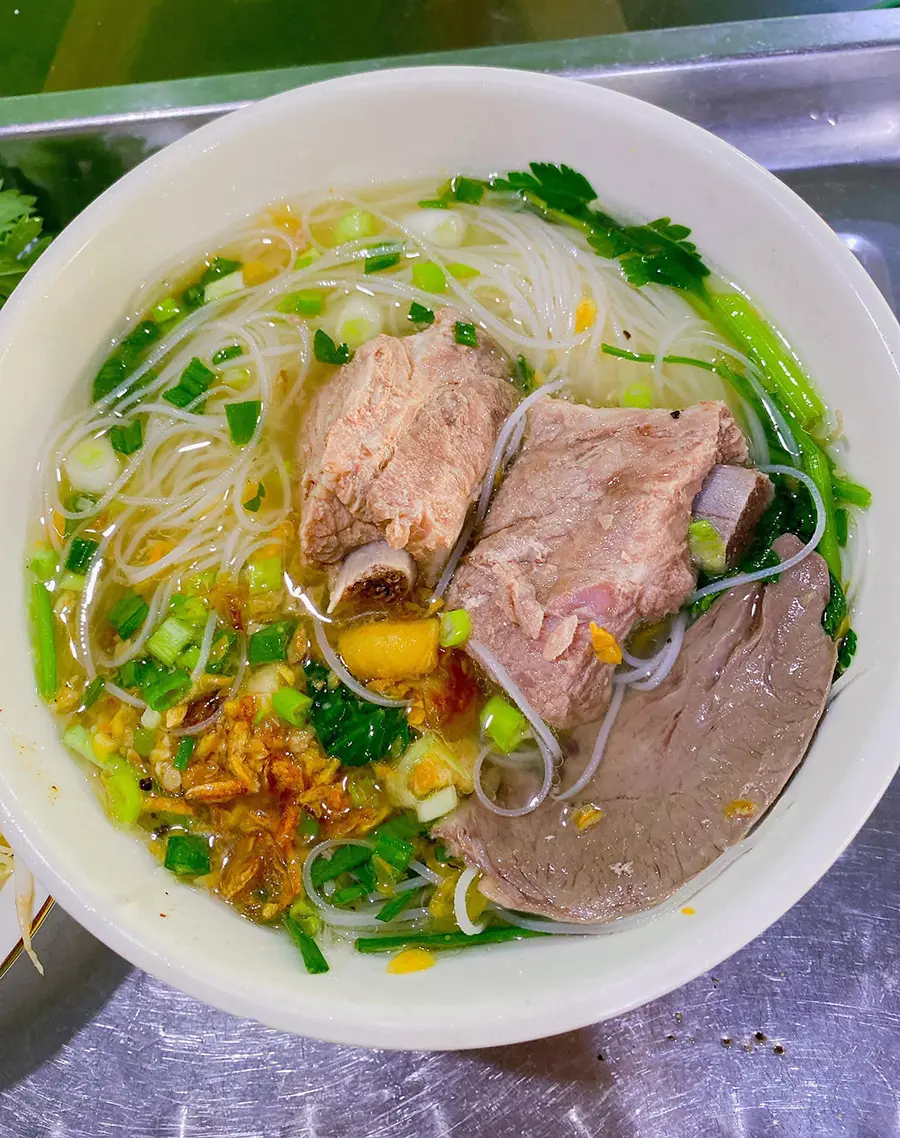 Thưởng thức hủ tiếu T&acirc;y Ninh, m&oacute;n ăn b&igrave;nh dị g&acirc;y thương nhớ 7