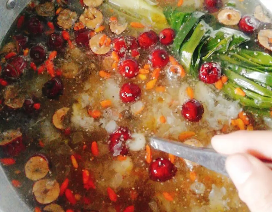 Tiệm cafe và cây Hiên Nắng, không gian cà phê xanh mát 8