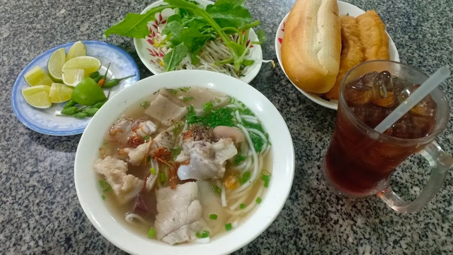Mê mẩn Bánh canh Trảng Bàng Út Thiên với hương vị thơm ngon