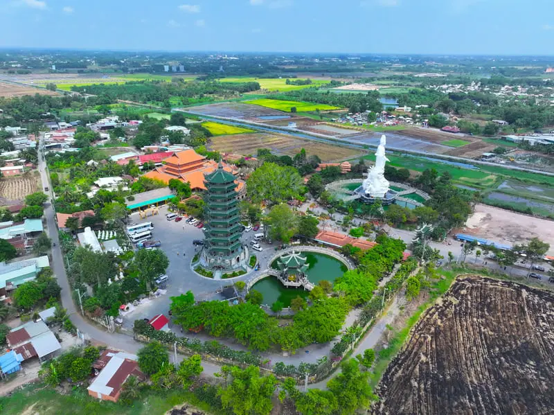 Ch&ugrave;a G&ograve; K&eacute;n T&acirc;y Ninh: Biểu tượng linh thi&ecirc;ng xứ H&ograve;a Th&agrave;nh 4