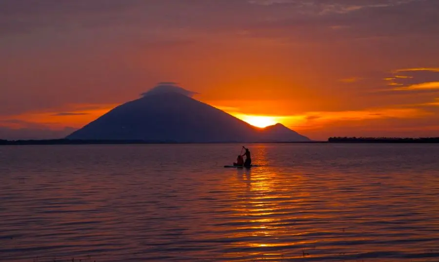 Ngắm ho&agrave;ng h&ocirc;n hồ Dầu Tiếng T&acirc;y Ninh đẹp say l&ograve;ng người 6