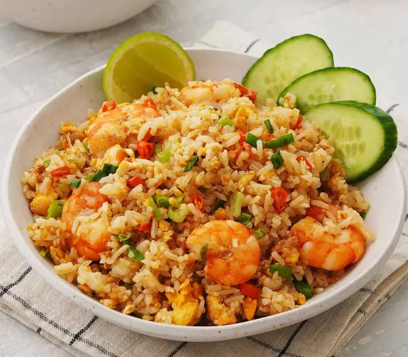 Thưởng thức cơm chi&ecirc;n Khao Pad, m&oacute;n đặc sản trứ danh đất Th&aacute;i 8