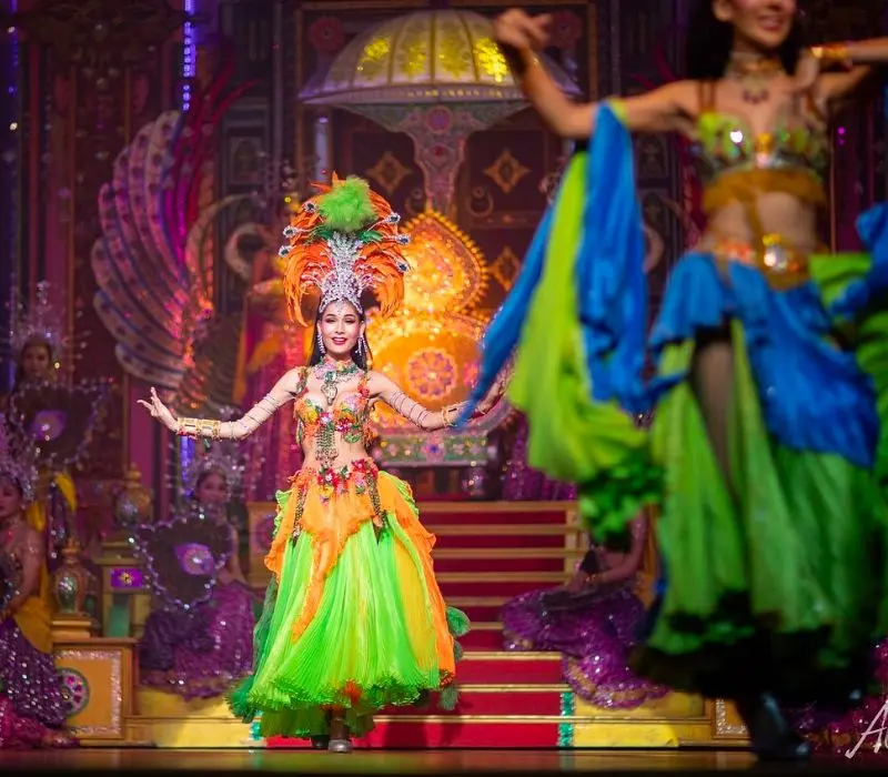 Alcazar Show du lịch vòng quanh thế giới chỉ với nghệ thuật
