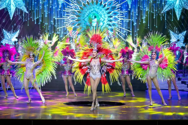 Alcazar Show du lịch v&ograve;ng quanh thế giới chỉ với nghệ thuật 2