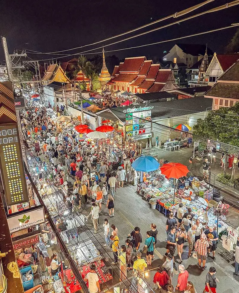 Cẩm nang kh&aacute;m ph&aacute; chợ đ&ecirc;m Chiang Mai Night Bazaar si&ecirc;u hot 4