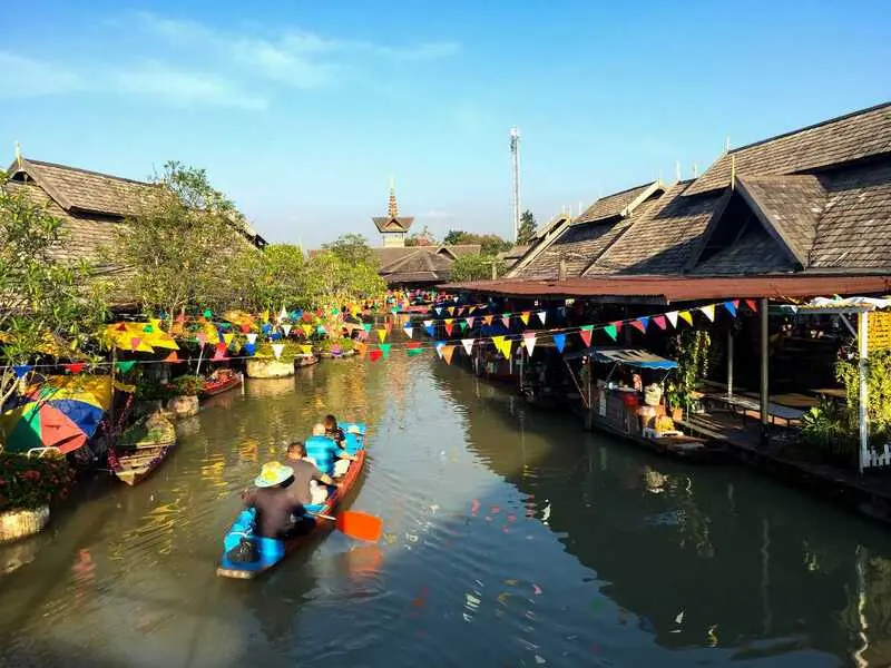 Chợ nổi Pattaya kh&ocirc;ng gian mua sắm đậm văn h&oacute;a bản địa Th&aacute;i Lan 7