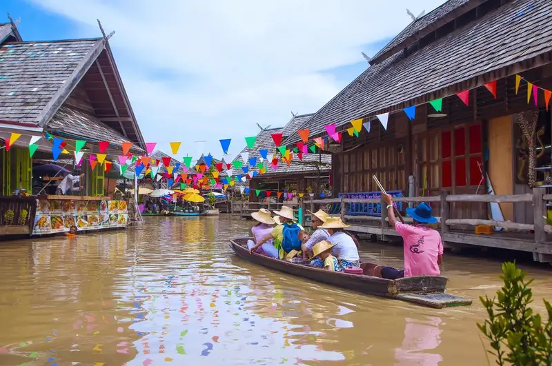 Chợ nổi Pattaya kh&ocirc;ng gian mua sắm đậm văn h&oacute;a bản địa Th&aacute;i Lan 4