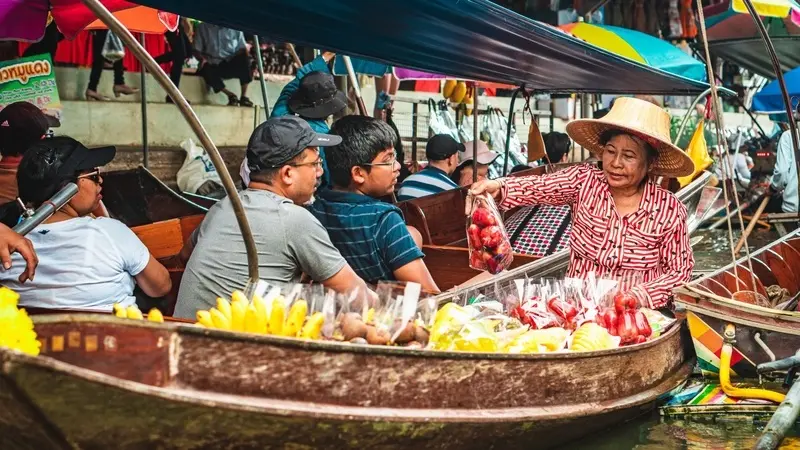 Chợ nổi Pattaya kh&ocirc;ng gian mua sắm đậm văn h&oacute;a bản địa Th&aacute;i Lan 5