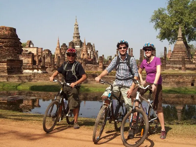 Cố đ&ocirc; Sukhothai nơi đ&oacute;n b&igrave;nh minh của hạnh ph&uacute;c tại Th&aacute;i Lan 10