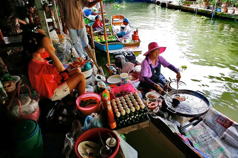 Kh&aacute;m ph&aacute; c&aacute;c khu chợ Th&aacute;i Lan nổi tiếng, thi&ecirc;n đường mua sắm kh&ocirc;ng thể bỏ lỡ 10