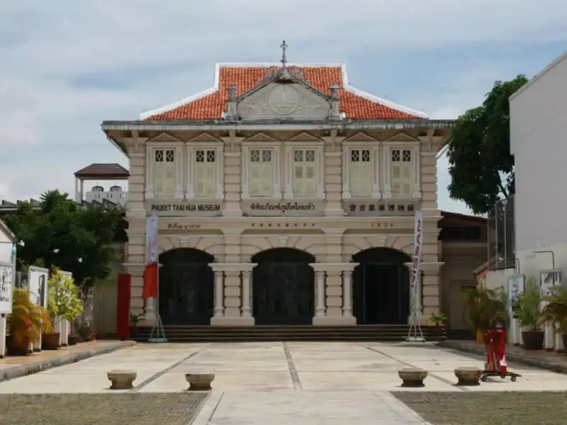 Kh&aacute;m ph&aacute; phố cổ Phuket đặc sắc tại Th&aacute;i Lan xinh đẹp 5
