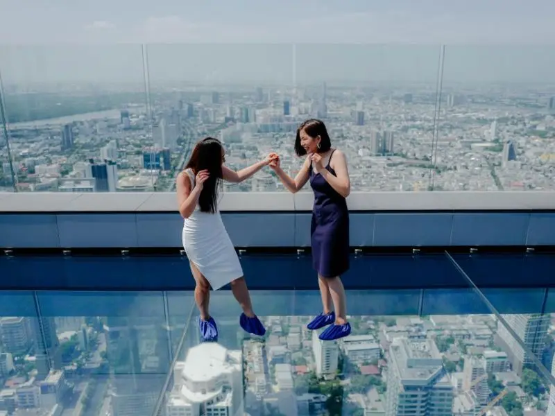 Kinh nghiệm tham quan Mahanakhon Skywalk: Gi&aacute; v&eacute; v&agrave; c&aacute;ch di chuyển 4