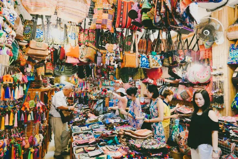 Review chợ Pratunam nhộn nhịp v&agrave; sầm uất nhất Bangkok 2