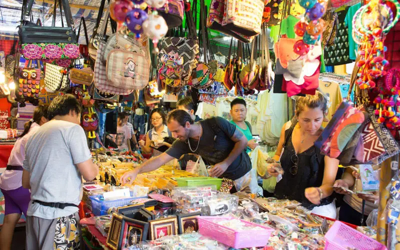 Review chợ Pratunam nhộn nhịp v&agrave; sầm uất nhất Bangkok 4