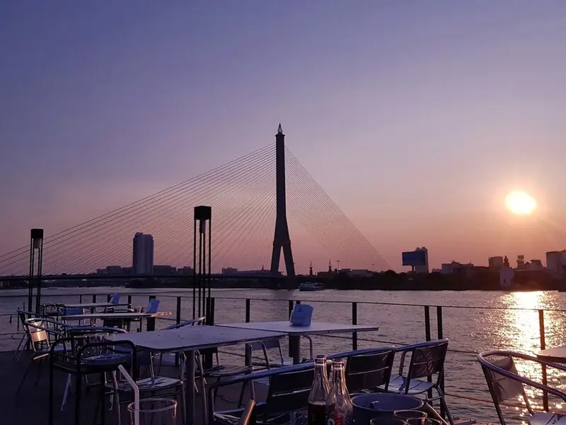 Thi&ecirc;n đường Khao San cho kh&aacute;ch du lịch bụi ở Bangkok Th&aacute;i Lan 15