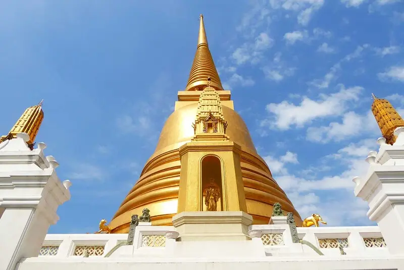 Thi&ecirc;n đường Khao San cho kh&aacute;ch du lịch bụi ở Bangkok Th&aacute;i Lan 12