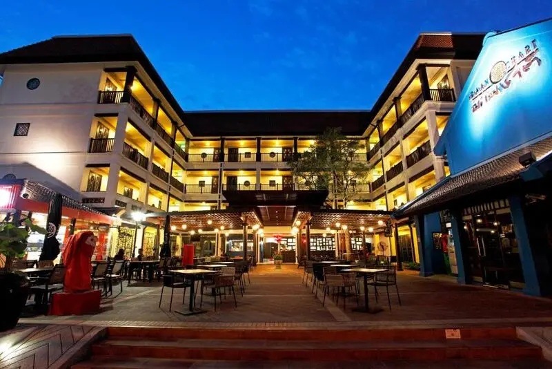 Thi&ecirc;n đường Khao San cho kh&aacute;ch du lịch bụi ở Bangkok Th&aacute;i Lan 17