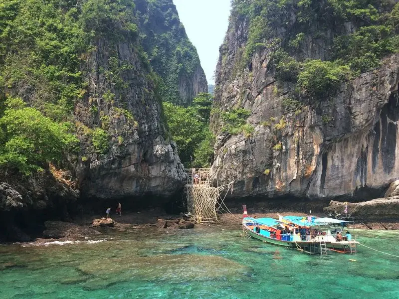 Vịnh Maya: Bãi biển đẹp mê hồn tại Thái Lan nổi tiếng trên thế giới 7
