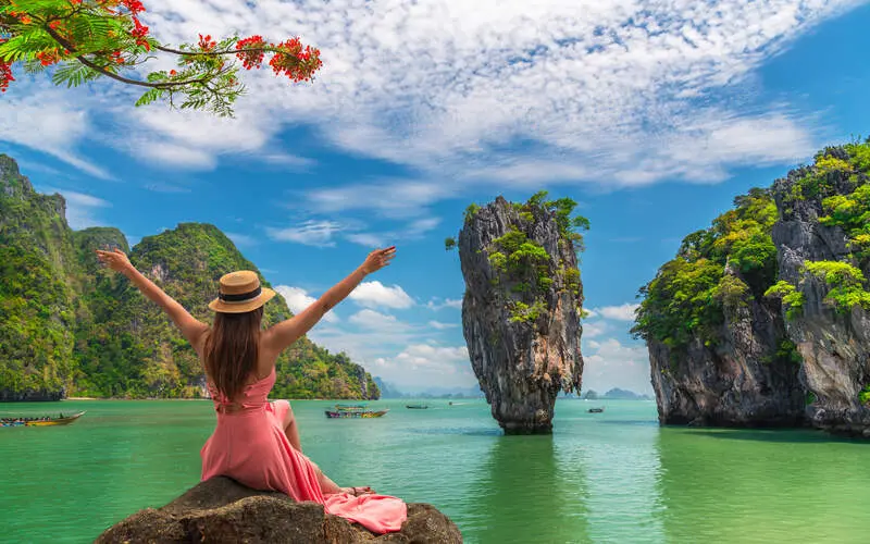 Vịnh Phang Nga nơi biển cả h&ograve;a quyện với bầu trời Th&aacute;i Lan 5