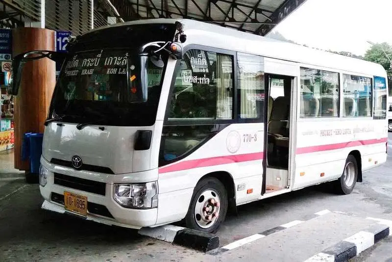 Vịnh Phang Nga nơi biển cả h&ograve;a quyện với bầu trời Th&aacute;i Lan 6