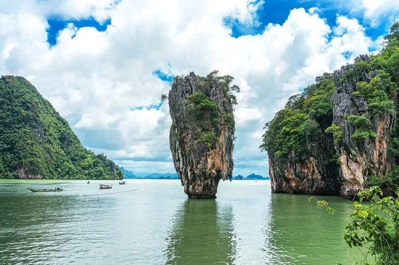 Vịnh Phang Nga nơi biển cả h&ograve;a quyện với bầu trời Th&aacute;i Lan 10