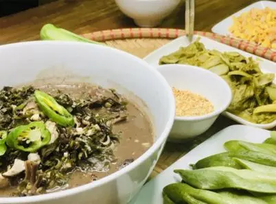Lạ miệng với món canh lá đắng độc đáo tại xứ Thanh