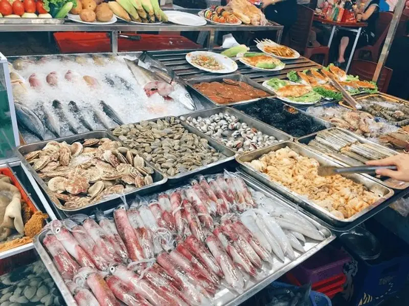 Biển Hải Tiến thi&ecirc;n đường biển hoang sơ, y&ecirc;n b&igrave;nh tại Thanh H&oacute;a 10